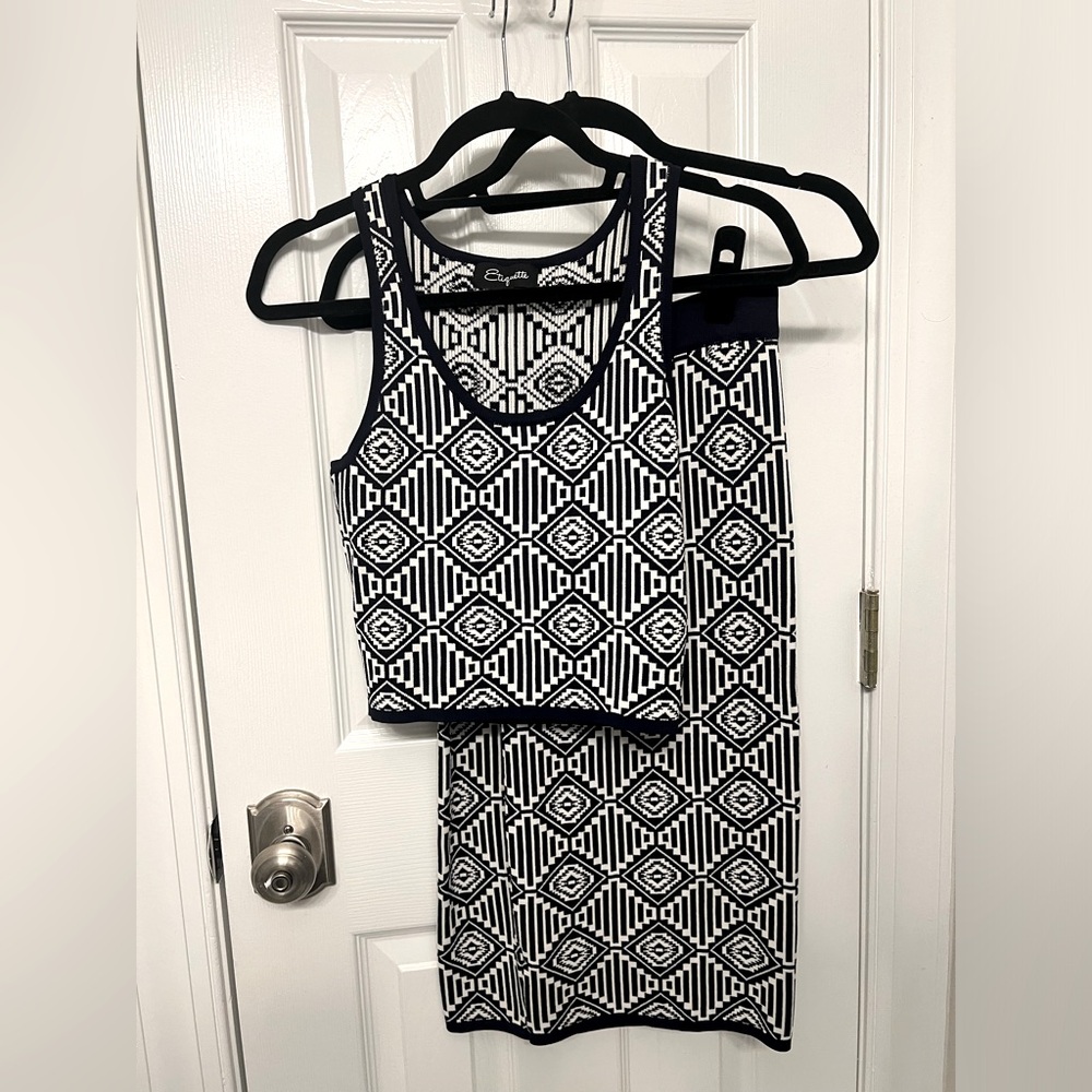 Matching crop top and skirt - bodycon - boutique outfit size small